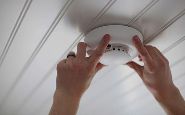 MoI and Etisalat to install smart fire alarm systems