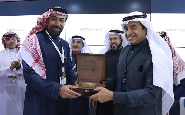 (L) Saif Mashat, country director, Saudi Arabia, VMware, and (R) Dr. Ahmed Yamani, president of PSU.